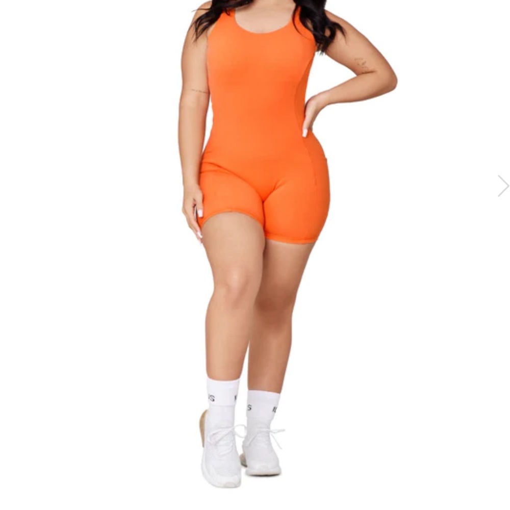 🧡 Short Bodysuit 🧡 ILUS Label